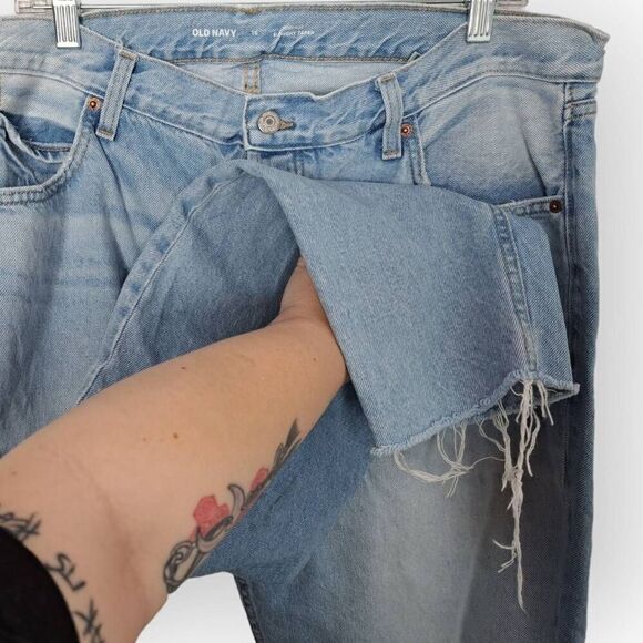 Old Navy Women's High-Waisted Button-Fly Slouchy Taper Cut-Off Non-Stretch Ankle - Picture 4 of 9